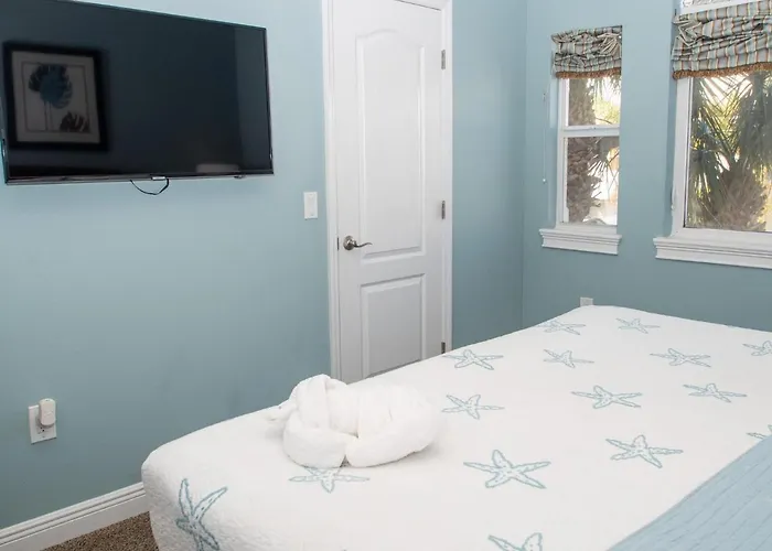 Paradise Cove Townhome 145-3 - Premium Waterfront Community * Clearwater Beach