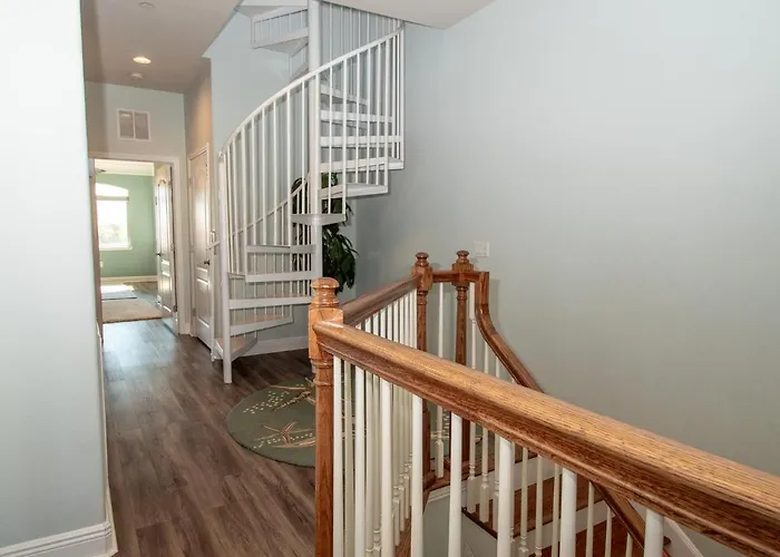 Paradise Cove Townhome 145-3 - Premium Waterfront Community Villa *