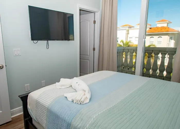 Paradise Cove Townhome 145-3 - Premium Waterfront Community * Clearwater Beach