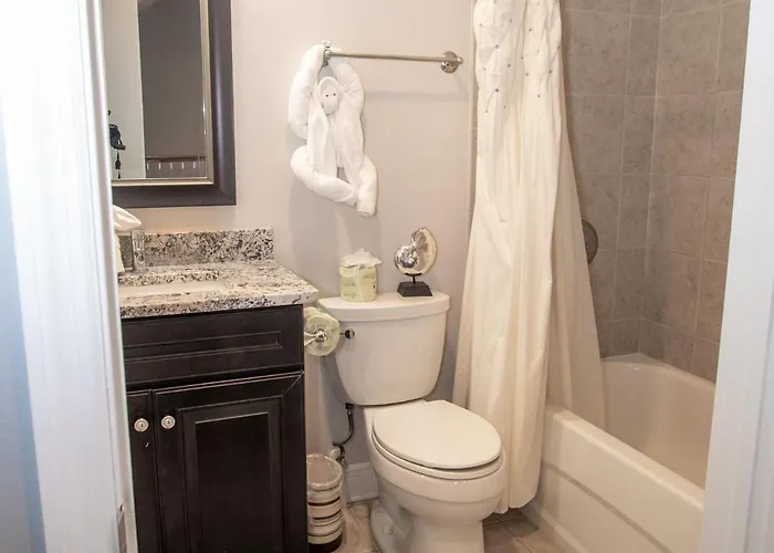 Paradise Cove Townhome 145-3 - Premium Waterfront Community Villa