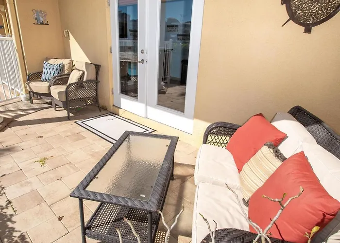 Villa Paradise Cove Townhome 145-3 - Premium Waterfront Community